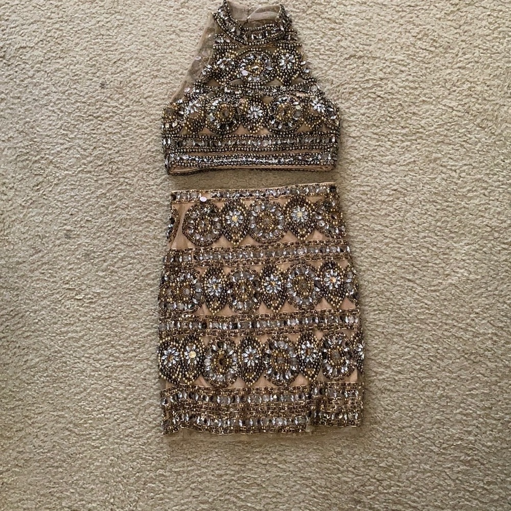 Size 4 Jovani beaded set.